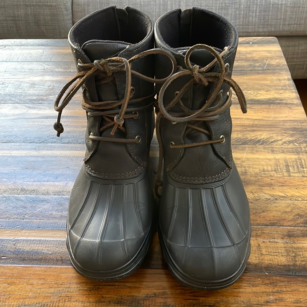Women’s Sperry duck boots, size 9.5.